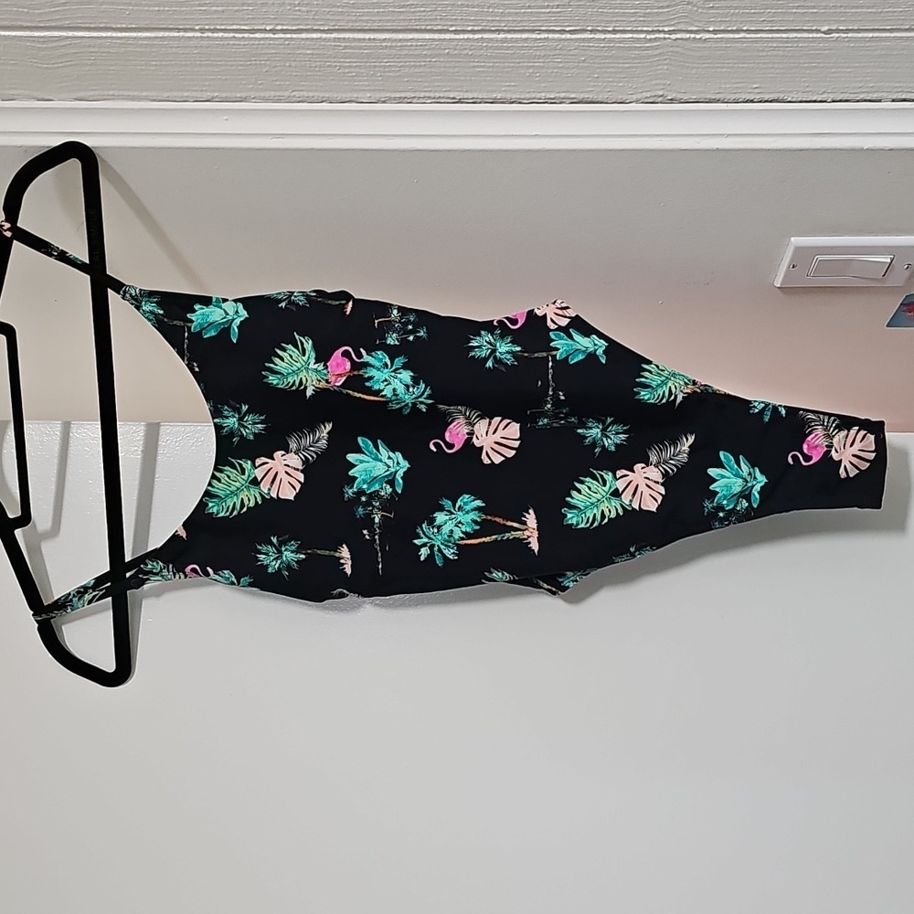 NWT Cupshe Passion Modern-Cheeky One-Piece Swimsuit Black/Flamingo Small - Picture 3 of 10